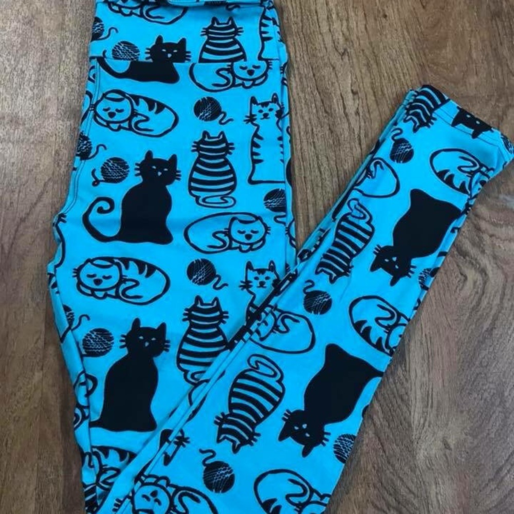 Yoga band cat leggings. OS and TC.  Custom design